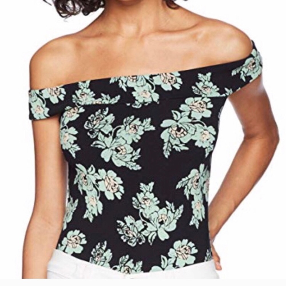 🤩Free people so much floral body suit🤩